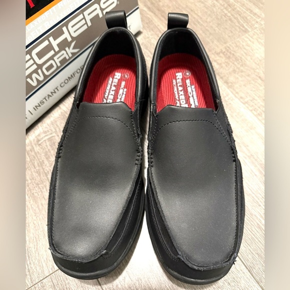 Skechers Men's Black Relaxed Fit Shoes - Picture 3 of 6